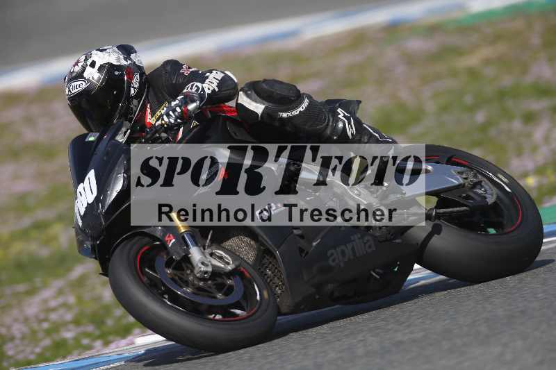 /Archiv-2024/02 29.01.-02.02.2024 Moto Center Thun Jerez/Gruppe gruen-green/100